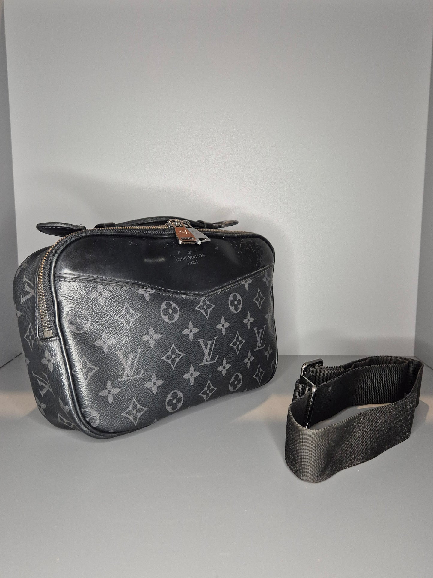 Louis Vuitton Satchel – Black Monogram Taiga Leather