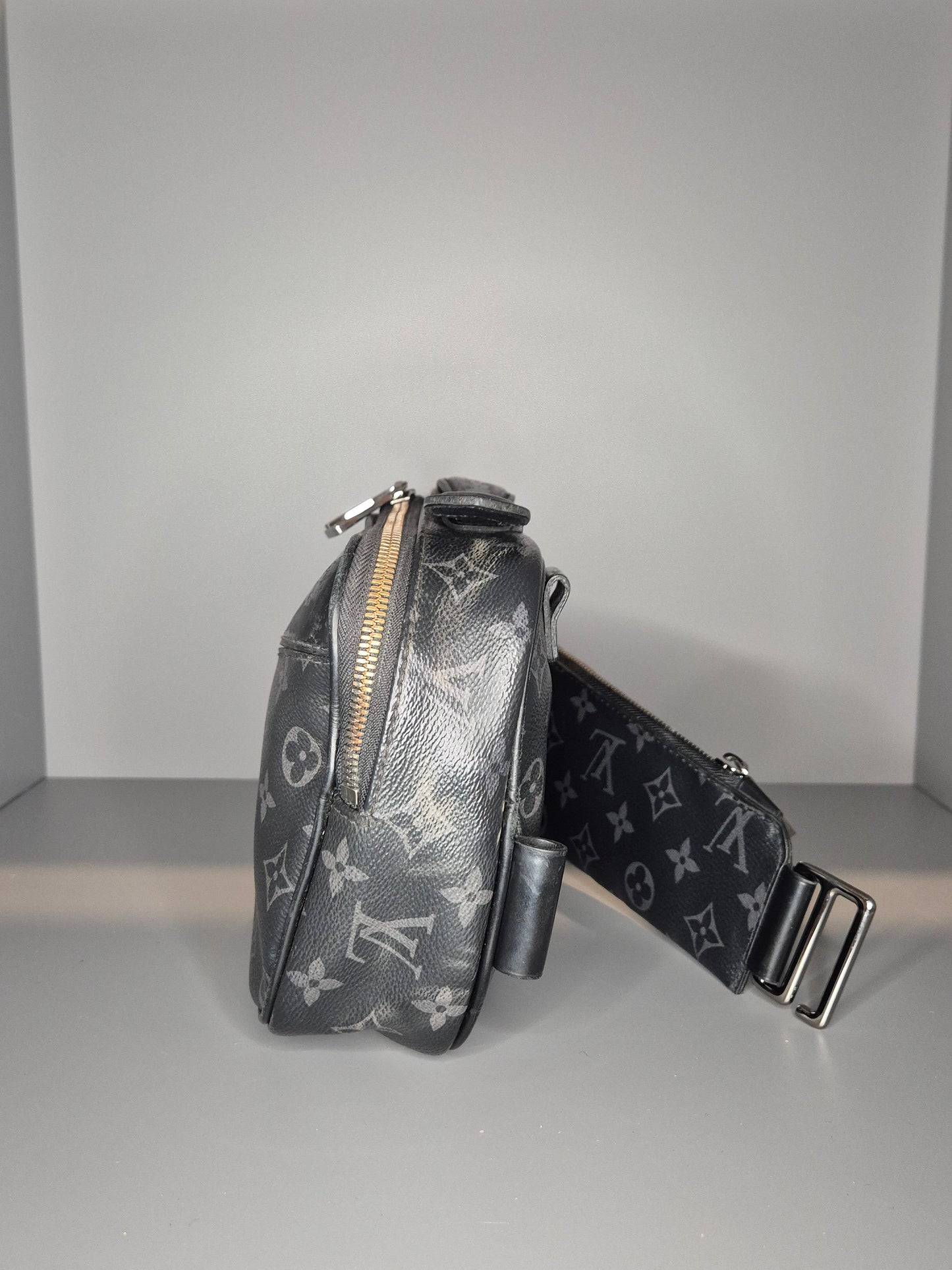 Louis Vuitton Satchel – Black Monogram Taiga Leather