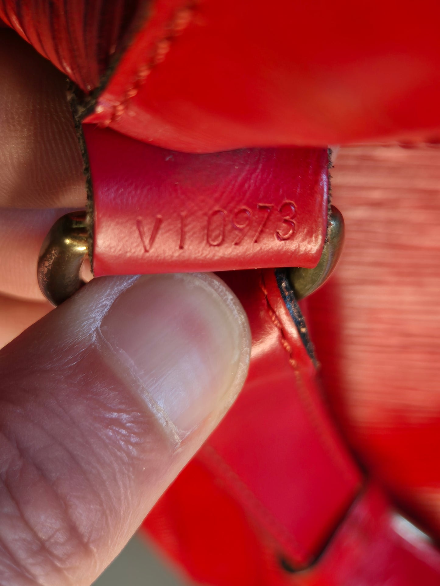 code d'authenticité LOuis Vuitton Noé GM rouge