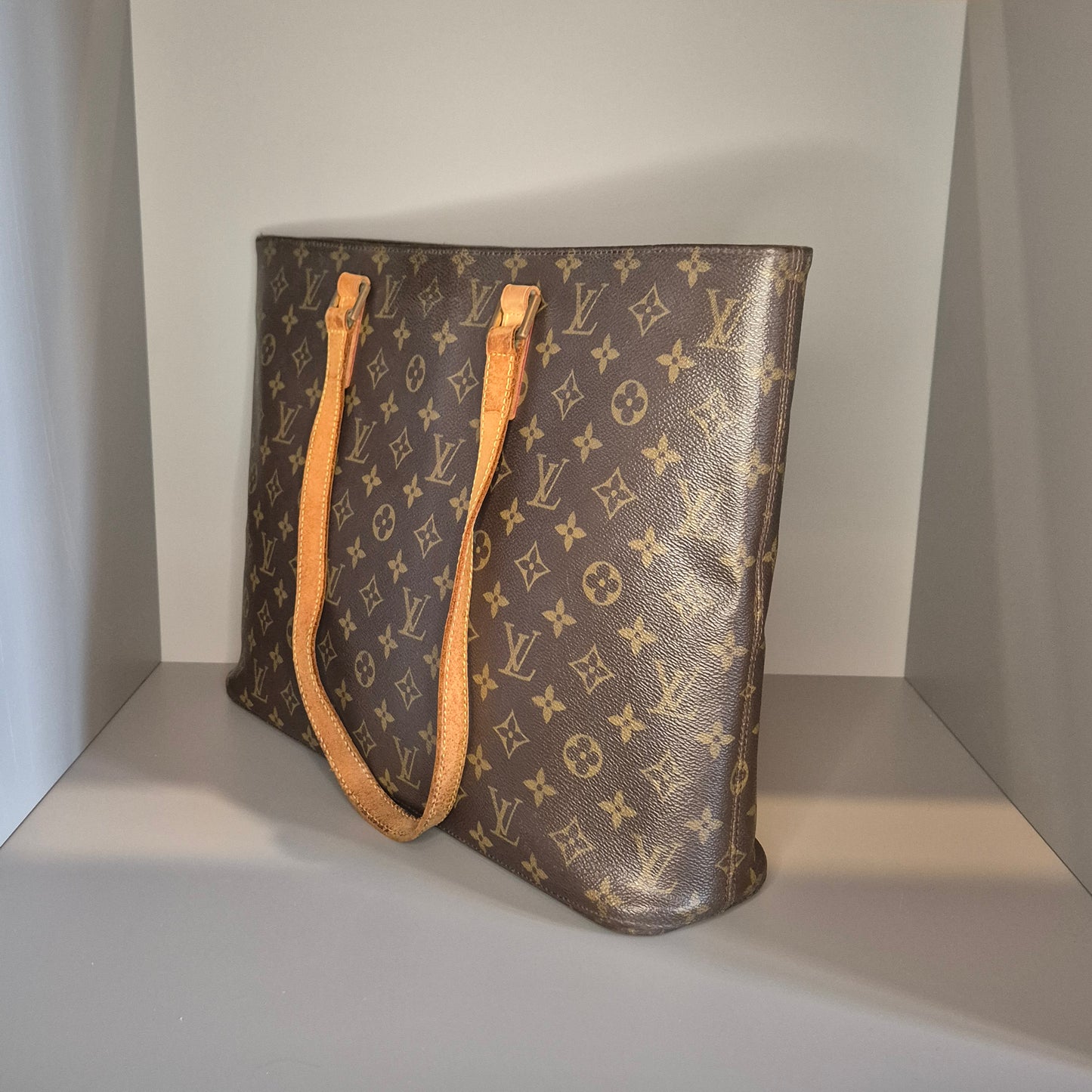 Louis Vuitton Luco – Monogram