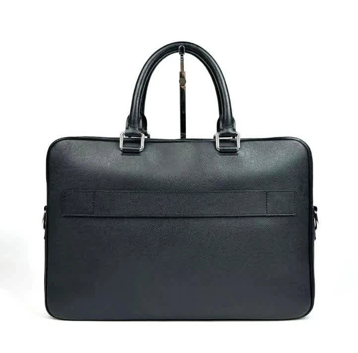 Louis Vuitton Porte-Documents en Cuir Taïga Noir Louis Vuitton