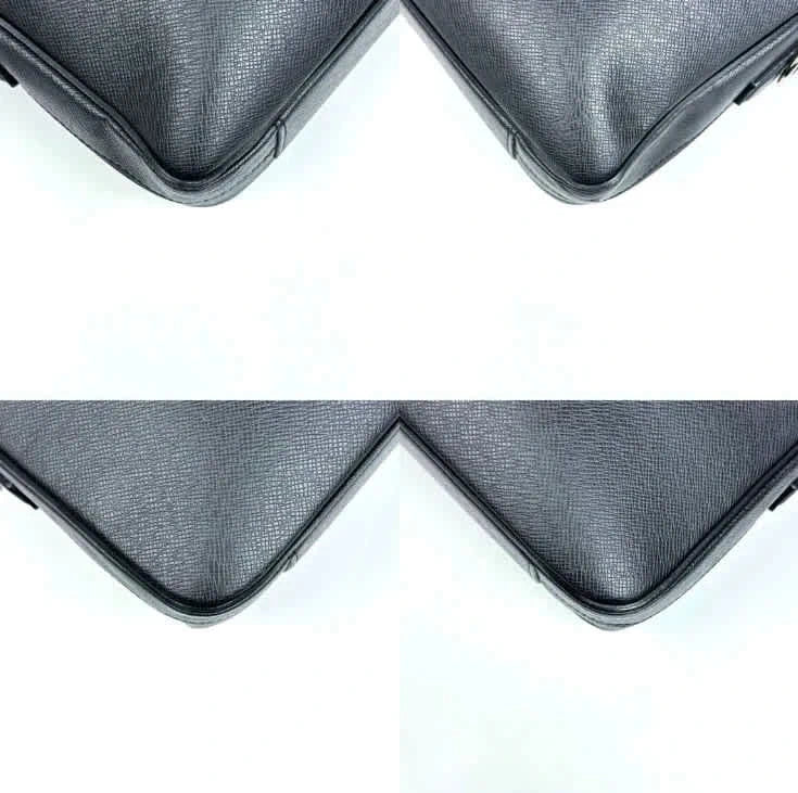 Louis Vuitton Porte-Documents en Cuir Taïga Noir Louis Vuitton