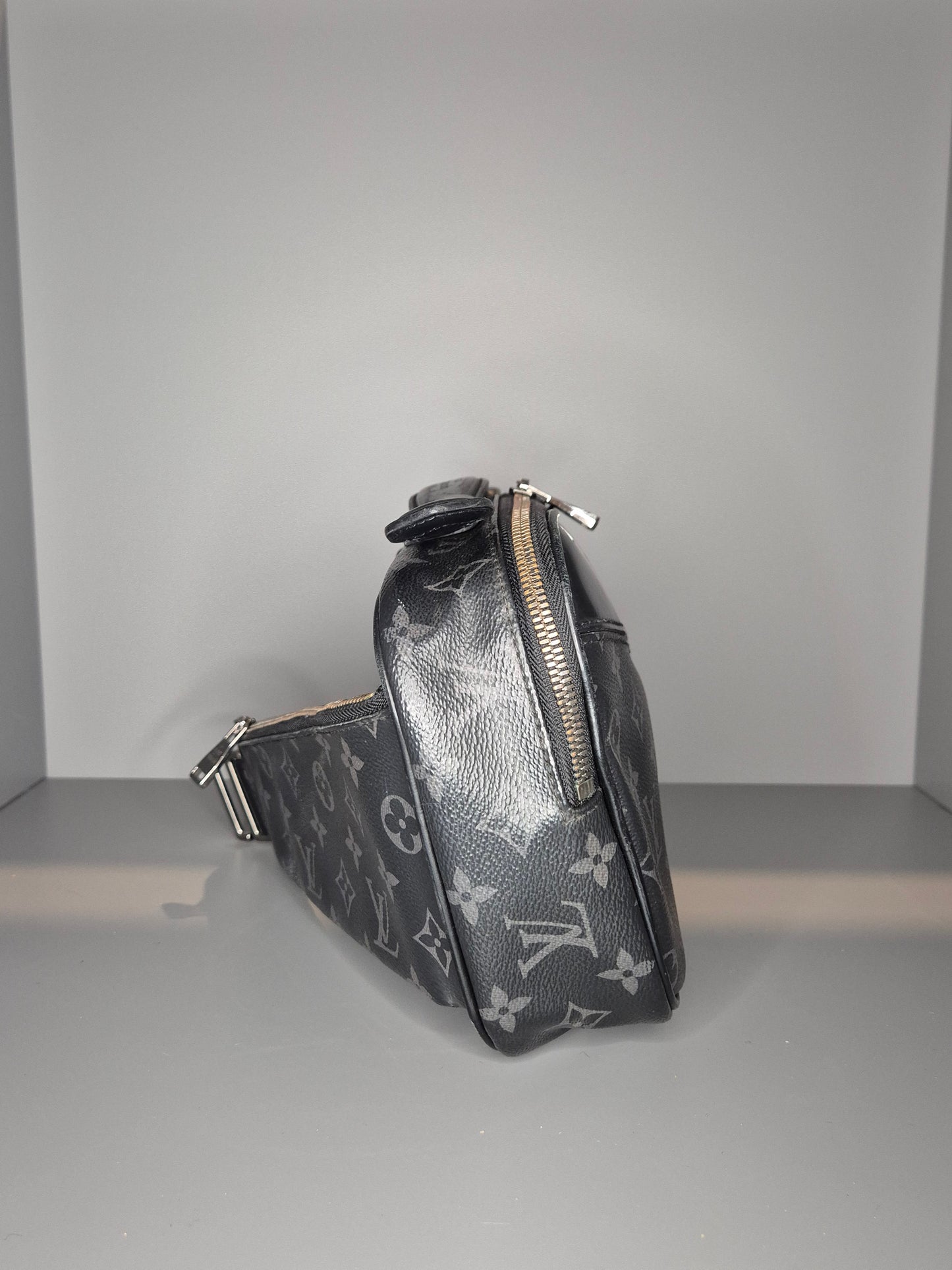 Louis Vuitton Satchel – Black Monogram Taiga Leather