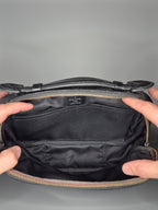 Louis Vuitton Sacoche – Cuir Taïga Monogram Noir Iconic-Bag