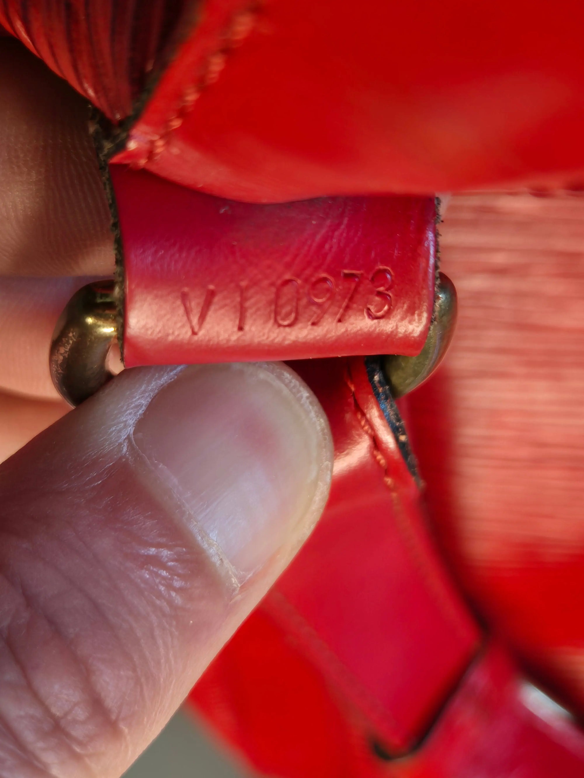 code d'authenticité LOuis Vuitton Noé GM rouge