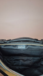 Louis Vuitton Sacoche – Cuir Taïga Monogram Noir Louis Vuitton