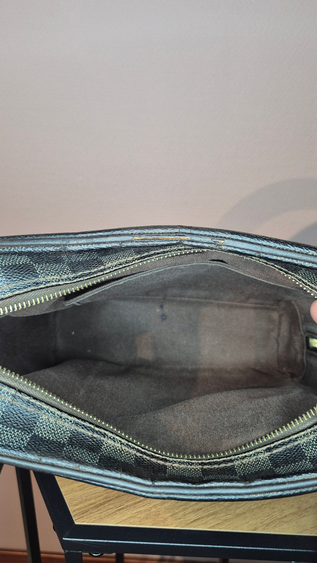 Louis Vuitton Olav PM – Damier Ébène Louis Vuitton