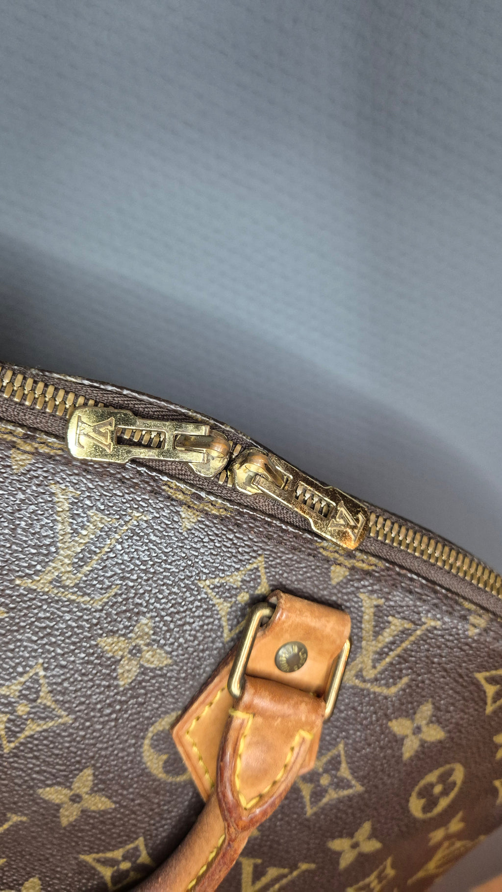 Louis Vuitton Alma – Monogram Classique Louis Vuitton