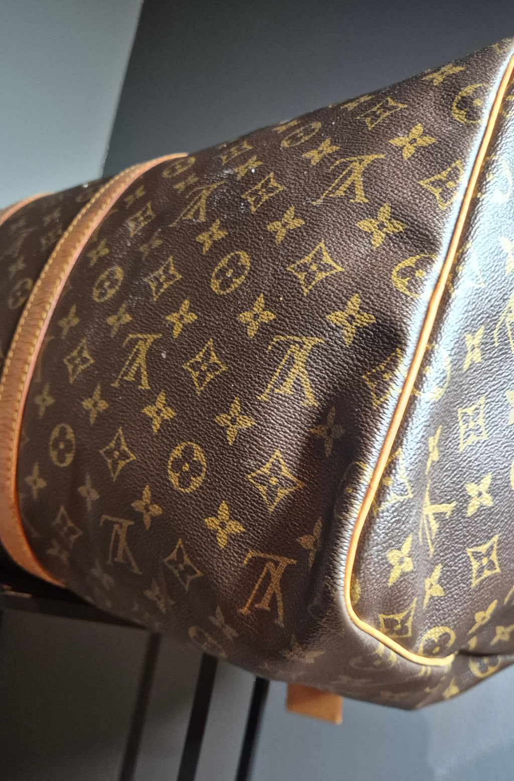 Louis Vuitton Keepall 55 Monogram vue dessous 3/4