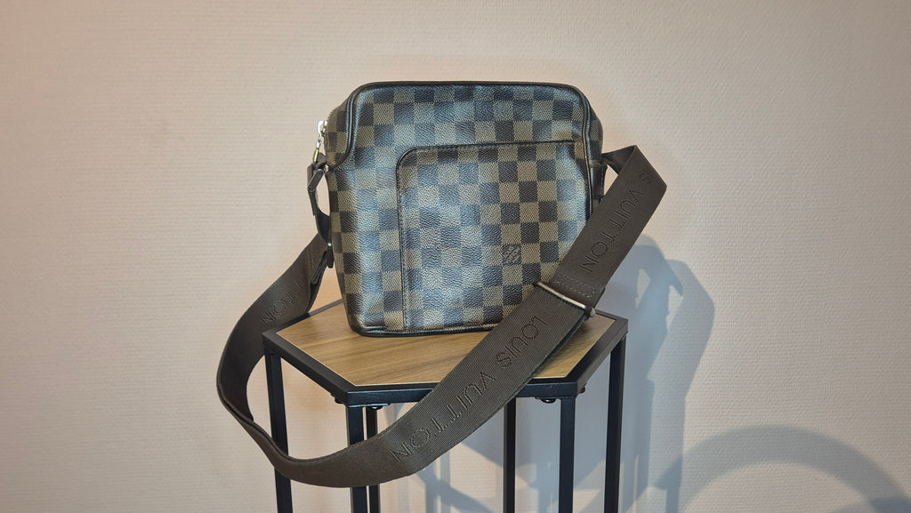 Louis Vuitton Olav PM – Damier Ébène Louis Vuitton