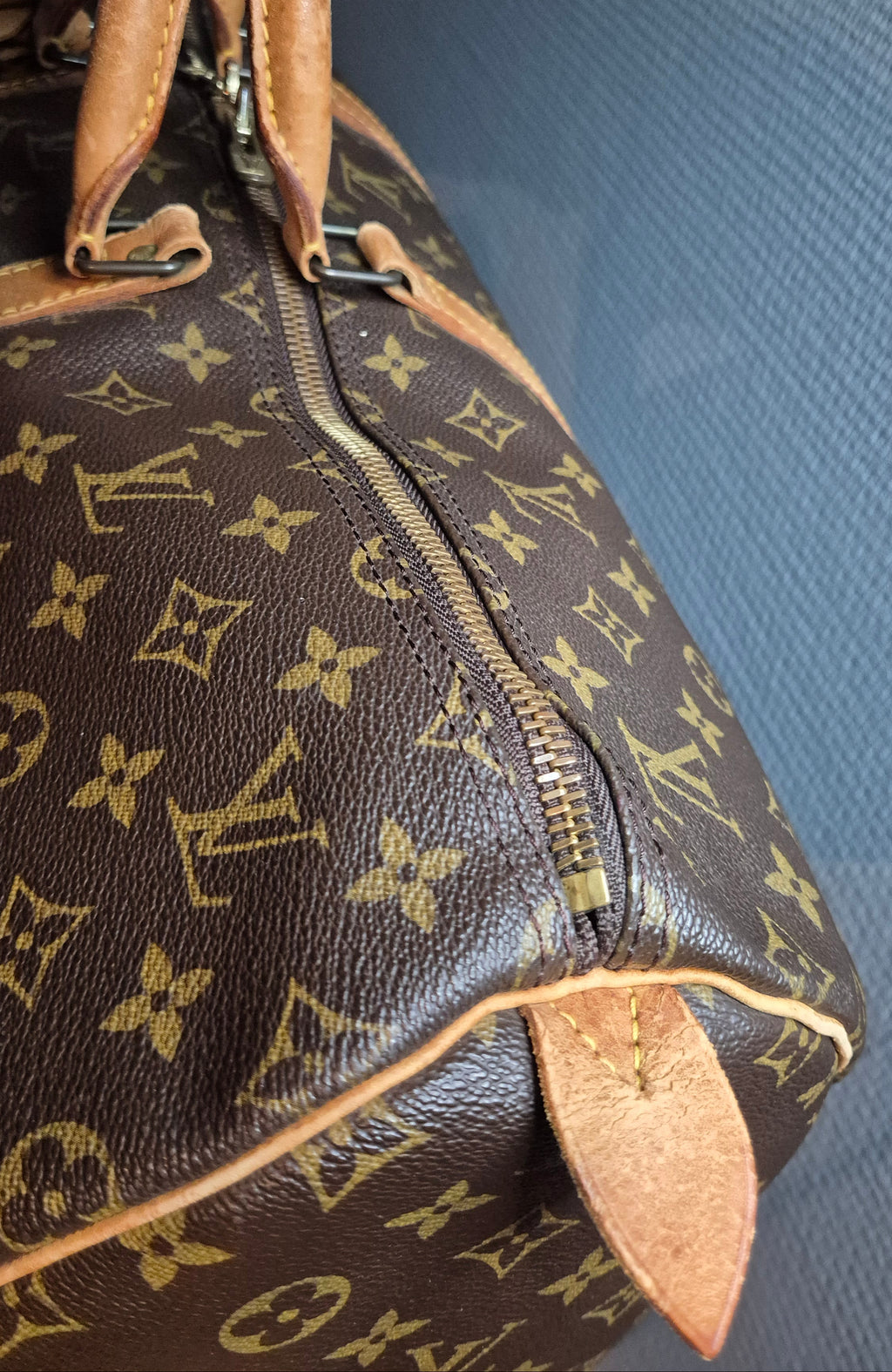 Louis Vuitton Keepall 55 Monogram vue quincaillerie 
