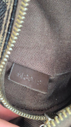 Louis Vuitton Olav PM – Damier Ébène Louis Vuitton
