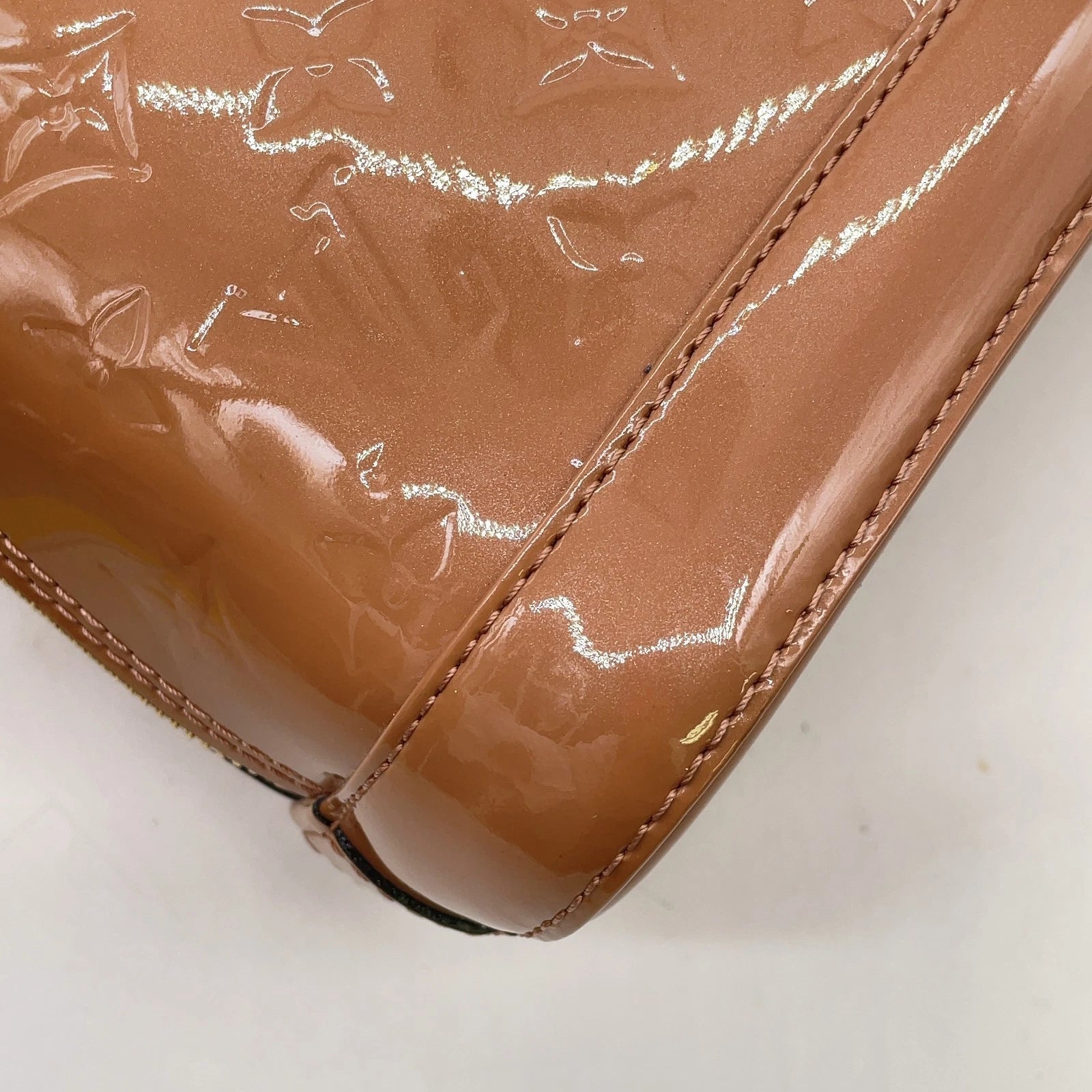 Louis Vuitton Alma BB Vernis Louis Vuitton