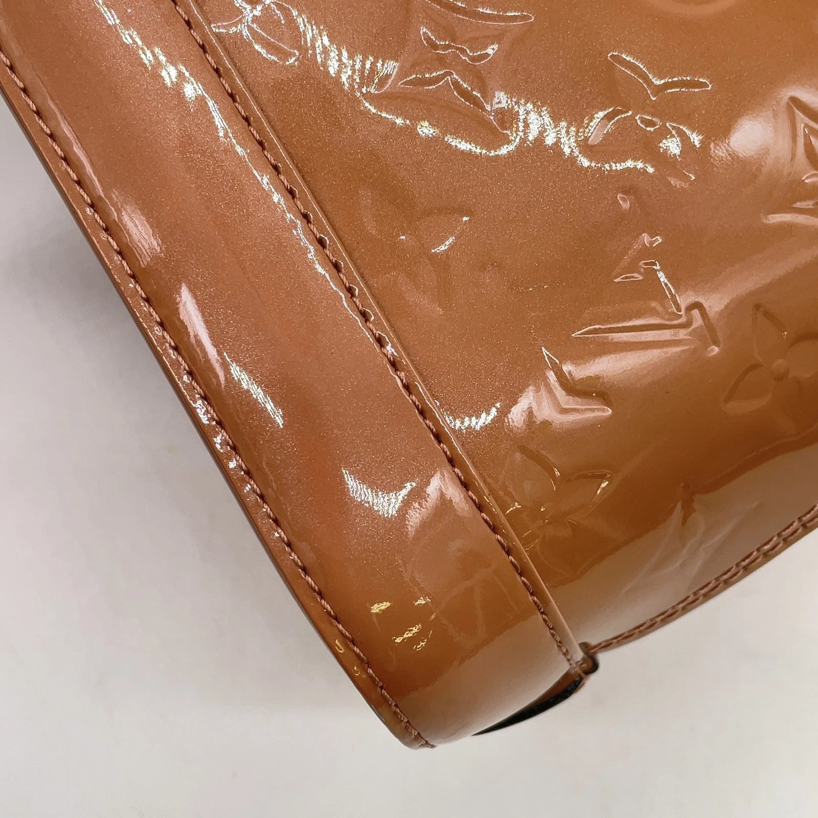 Louis Vuitton Alma BB Vernis Louis Vuitton
