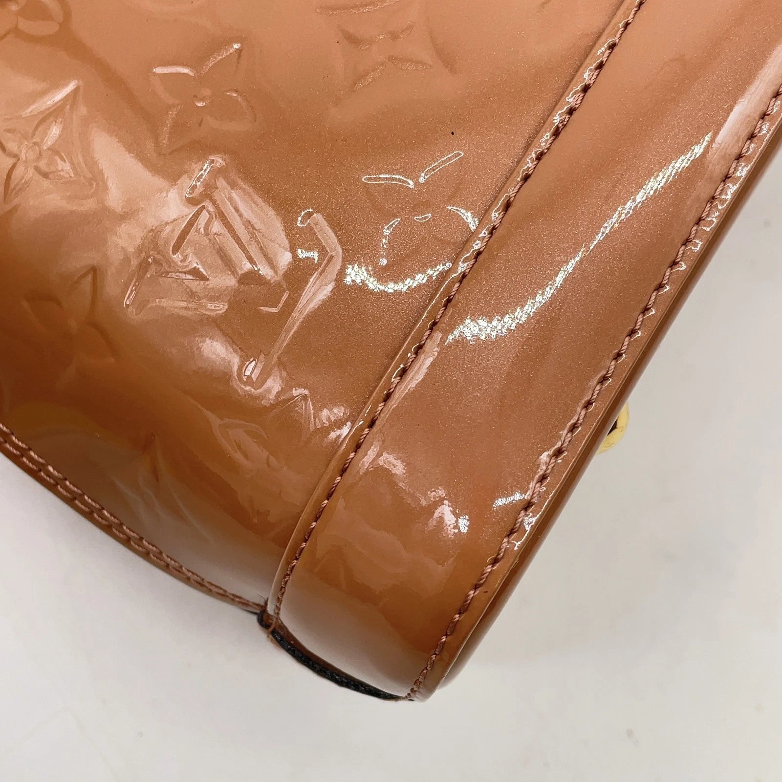 Louis Vuitton Alma BB Vernis Louis Vuitton