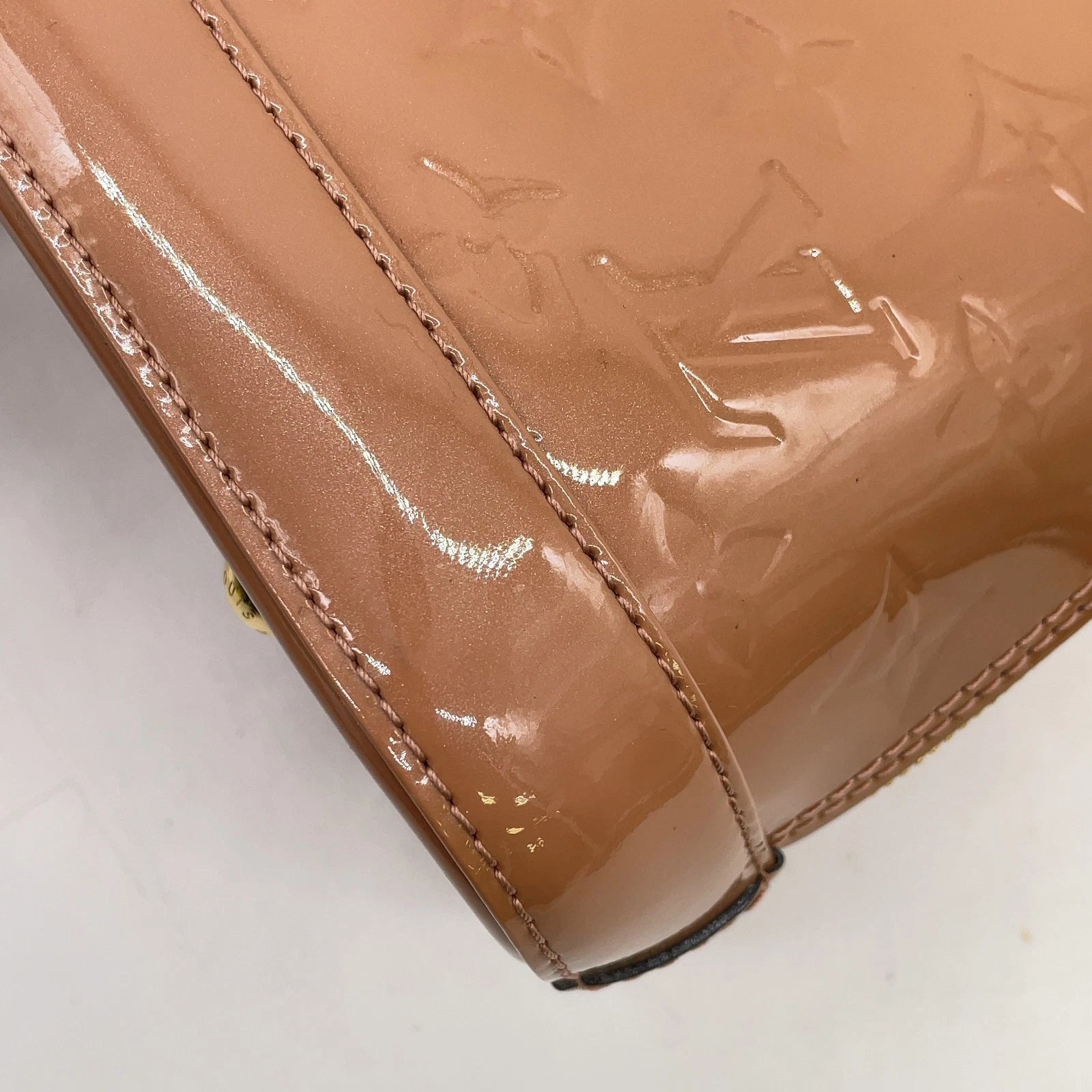 Louis Vuitton Alma BB Vernis Louis Vuitton