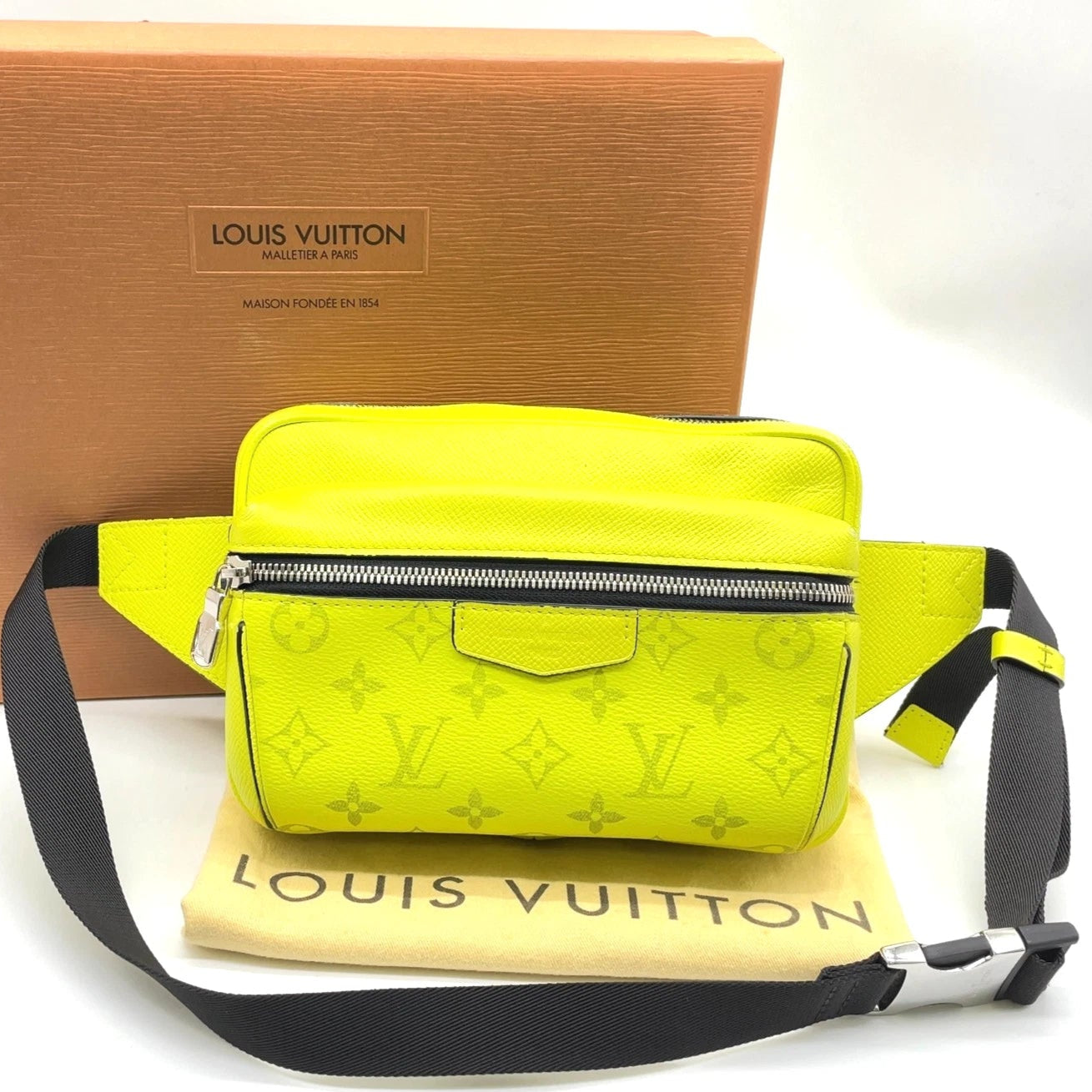 Louis Vuitton sac banane Louis Vuitton