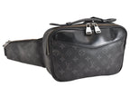 Louis Vuitton Sacoche – Cuir Taïga Monogram Noir Iconic-Bag