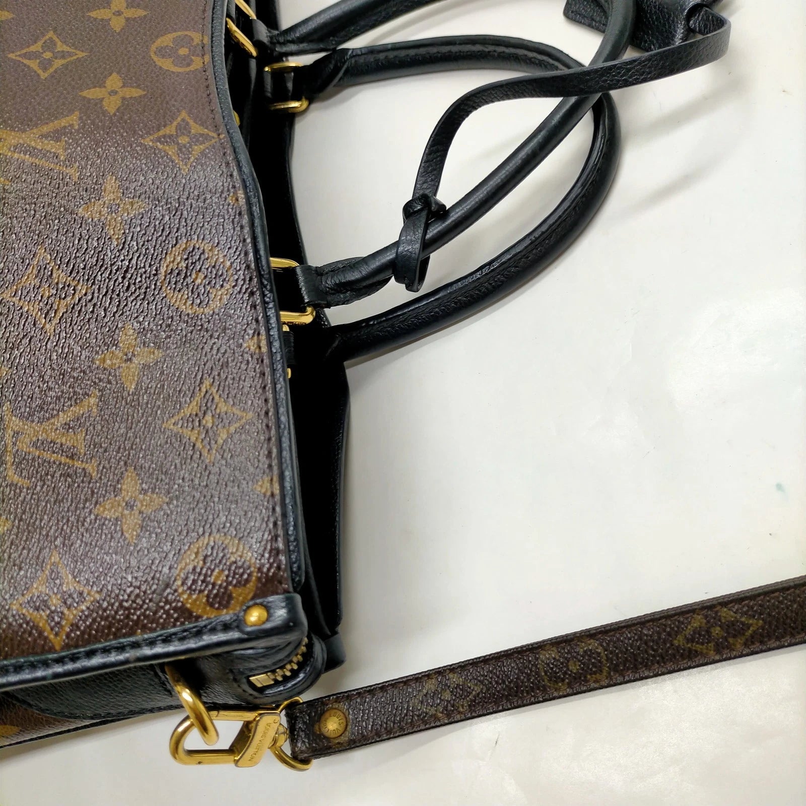 Louis Vuitton Popincourt MM Iconic-Bag