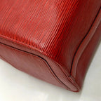 Coin du sac Louis Vuitton Speedy 25 cuir épi rouge 