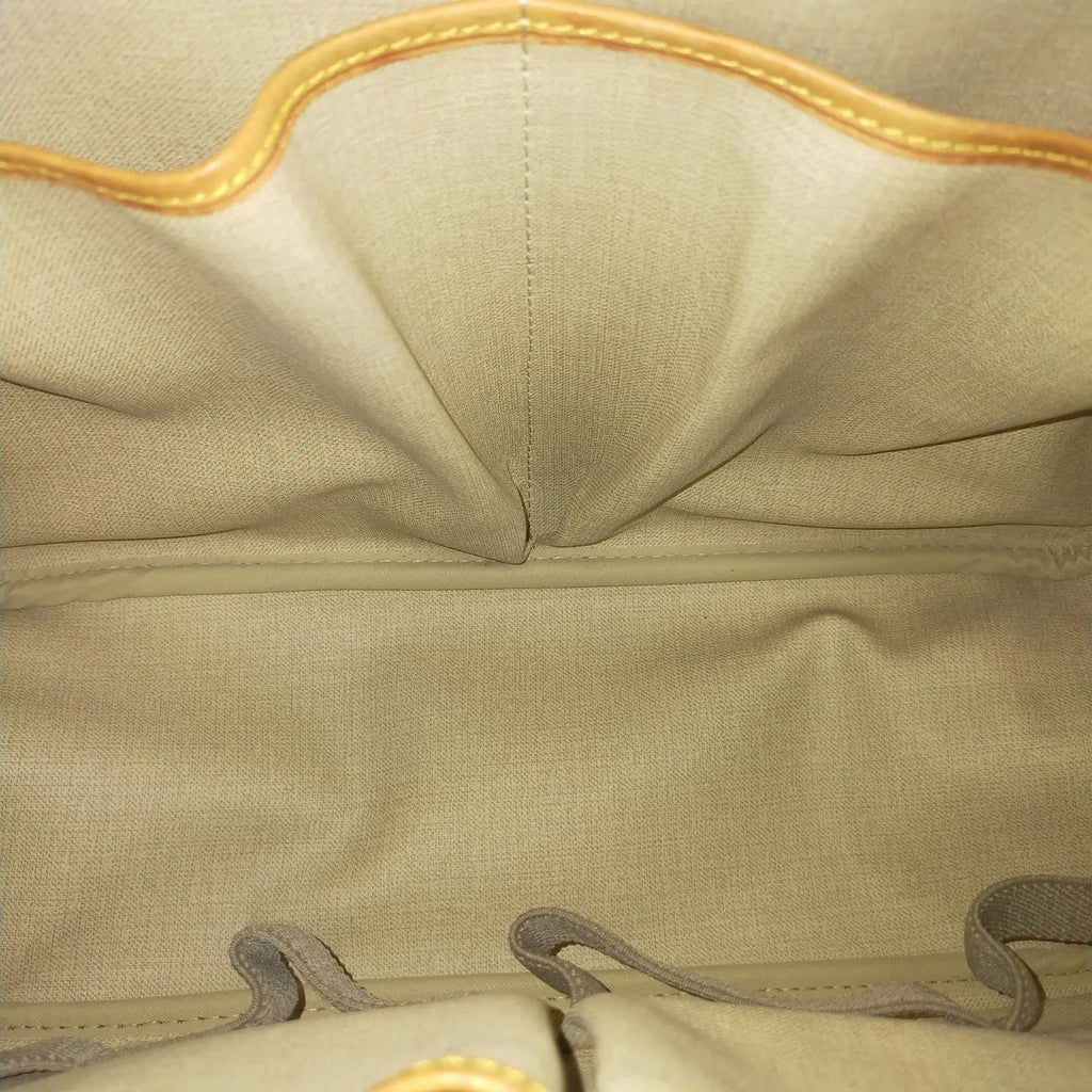 Intérieur du sac Louis Vuitton Deauville avec poches