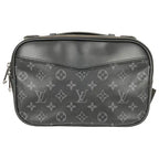 Louis Vuitton Sacoche – Cuir Taïga Monogram Noir Iconic-Bag